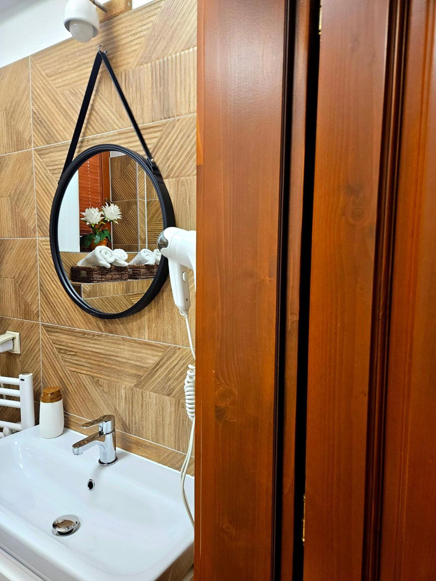 Apartament Z Widokiem Na Gory - Split Ac, Private Terrace, Private Parking Koscielisko Exterior photo